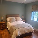 Holly Apartmán