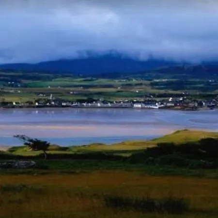 Holly Lägenhet Letterkenny