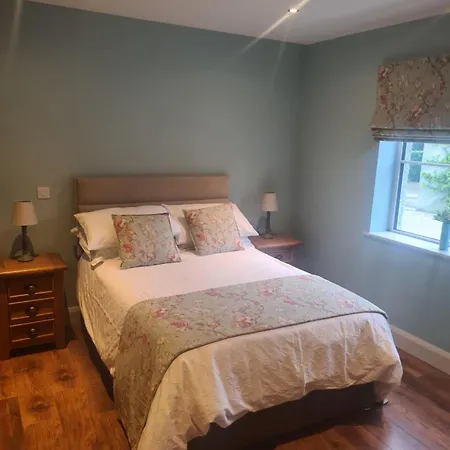 Holly Apartment