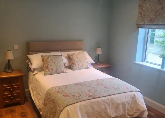 Holly Apartment